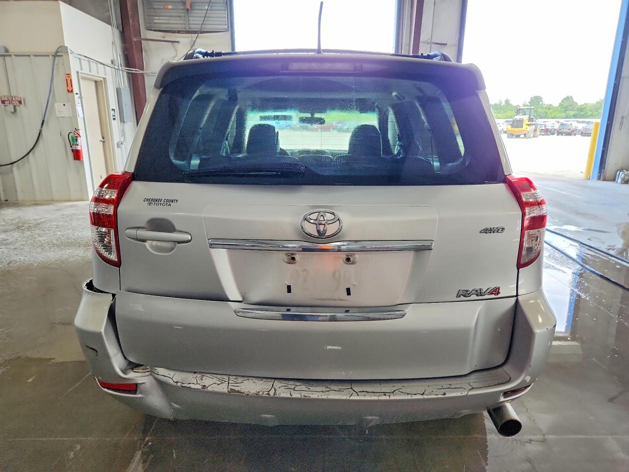 2011 Toyota Rav4 Sport Silver vin: JTMRK4DV3B5099062