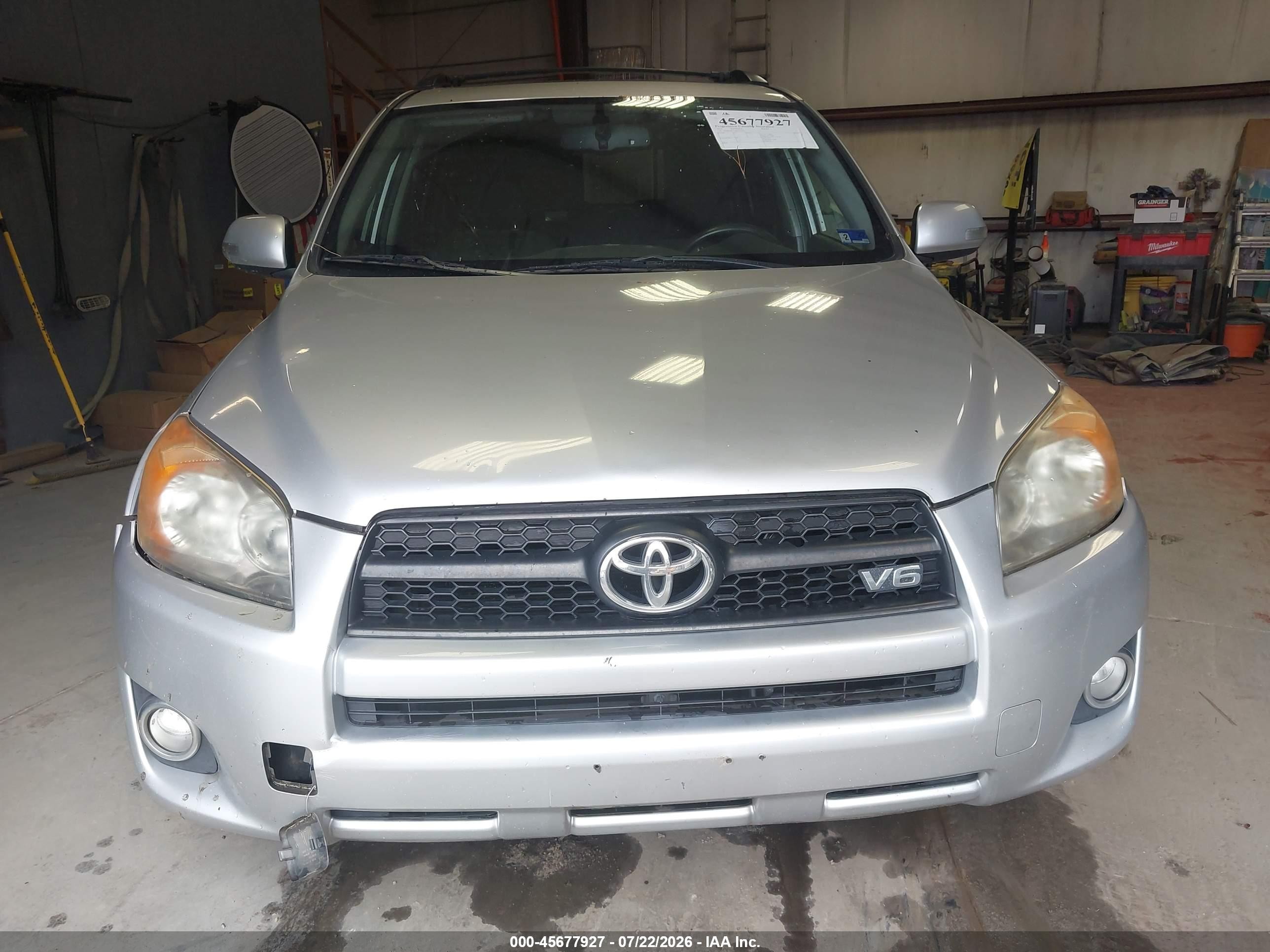 2011 Toyota Rav4 Sport V6 Silver vin: JTMRK4DV6B5102147