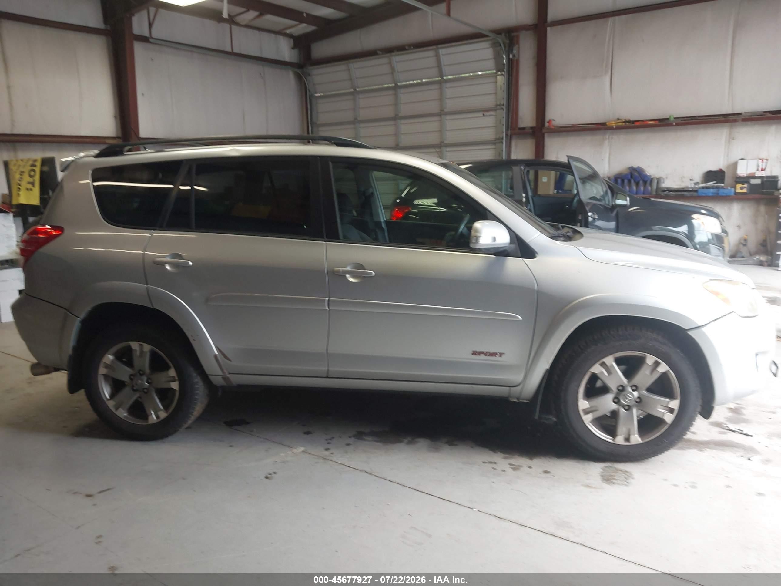 2011 Toyota Rav4 Sport V6 Silver vin: JTMRK4DV6B5102147