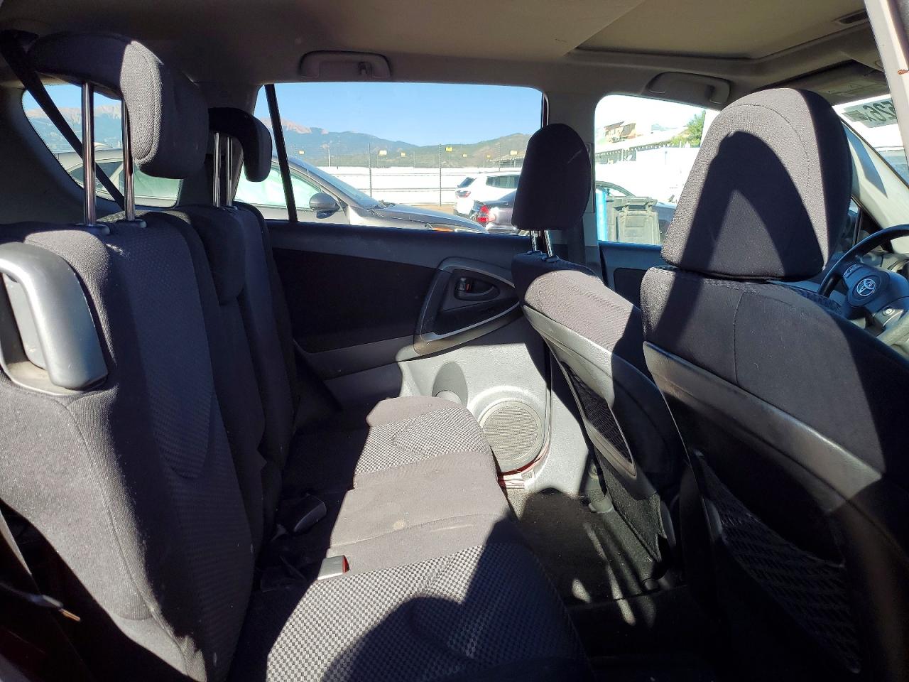 2010 Toyota Rav4 Sport Red vin: JTMRK4DV8A5092896