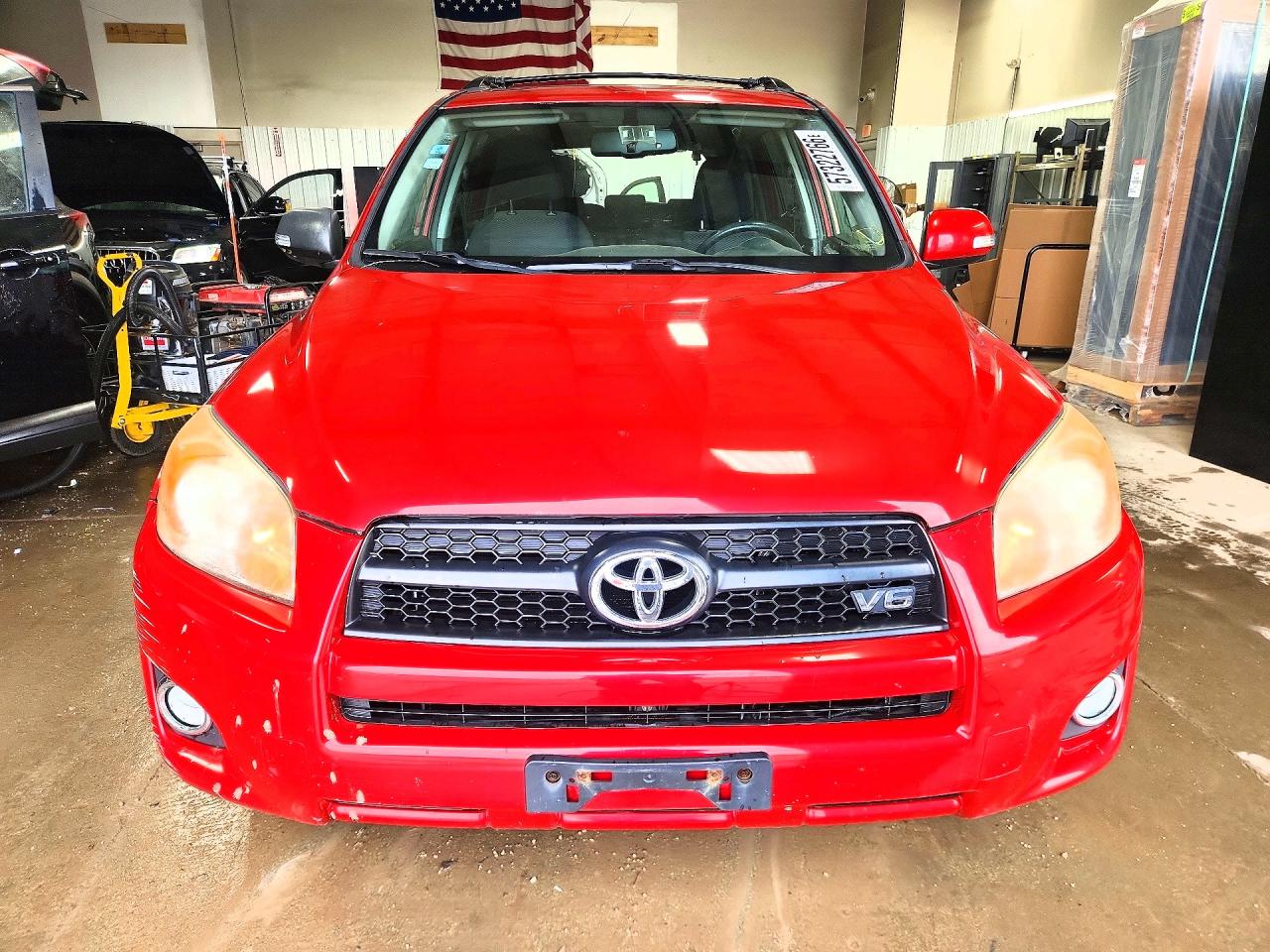 2011 Toyota Rav4 Sport Red vin: JTMRK4DV9B5100473