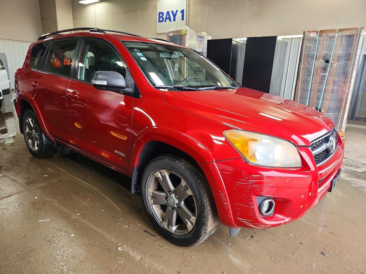 2011 Toyota Rav4 Sport Red vin: JTMRK4DV9B5100473