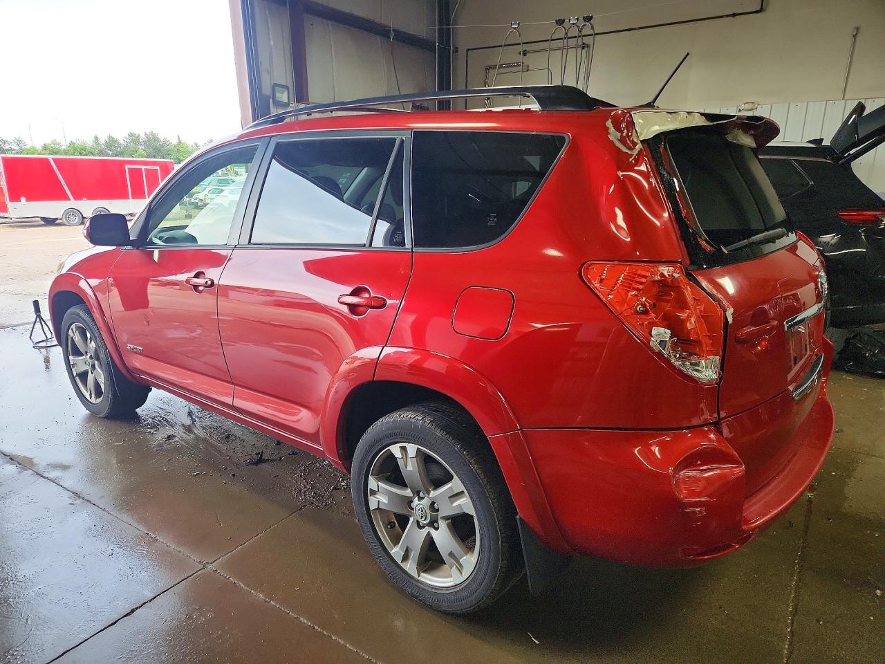 2011 Toyota Rav4 Sport Red vin: JTMRK4DV9B5100473