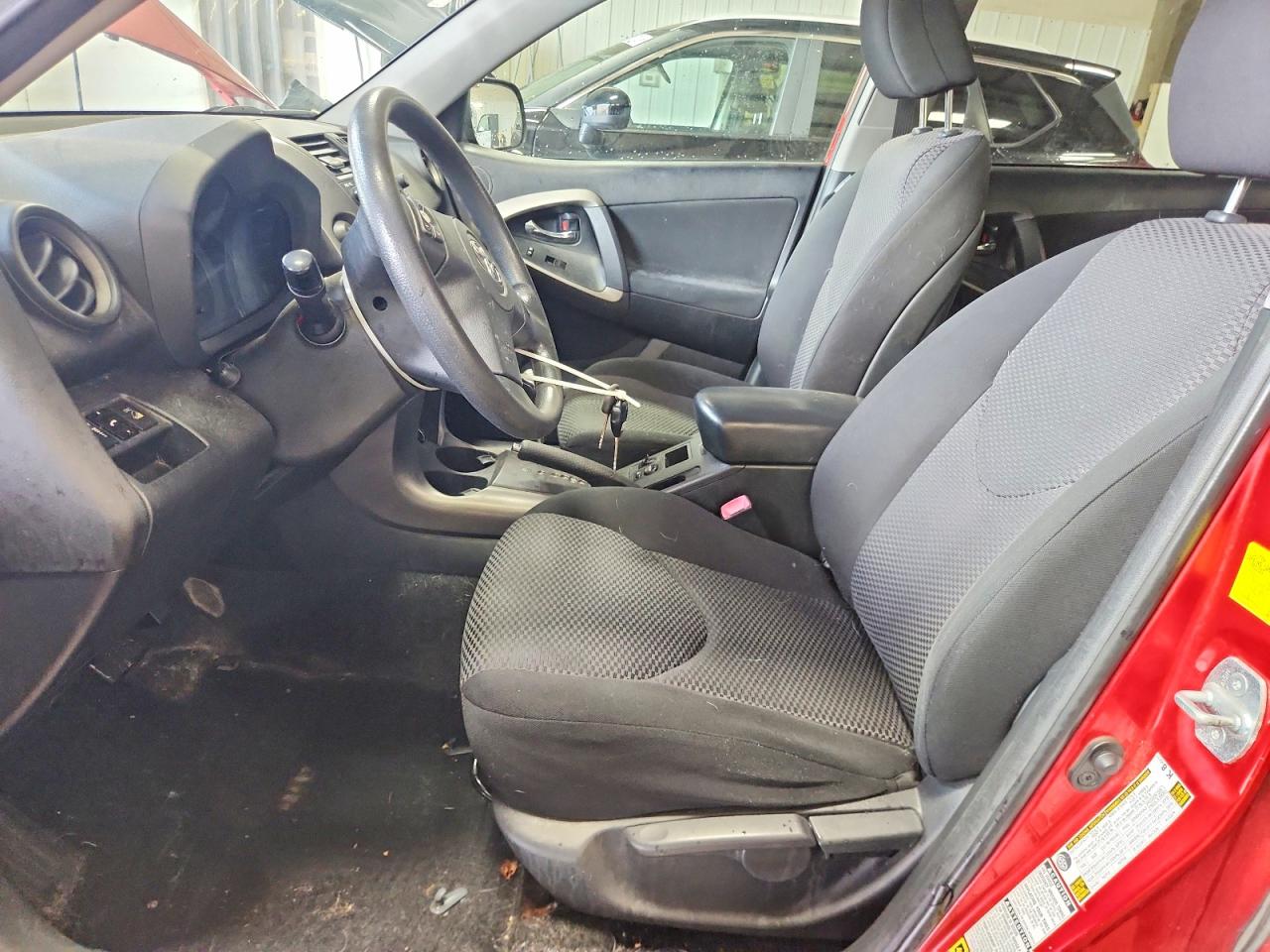 2011 Toyota Rav4 Sport Red vin: JTMRK4DV9B5100473