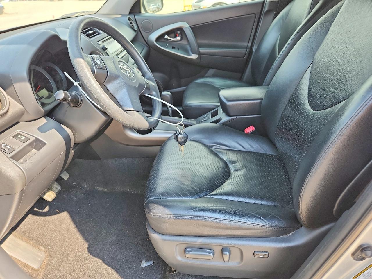 2012 Toyota Rav4 Sport Silver vin: JTMRK4DV9C5107148