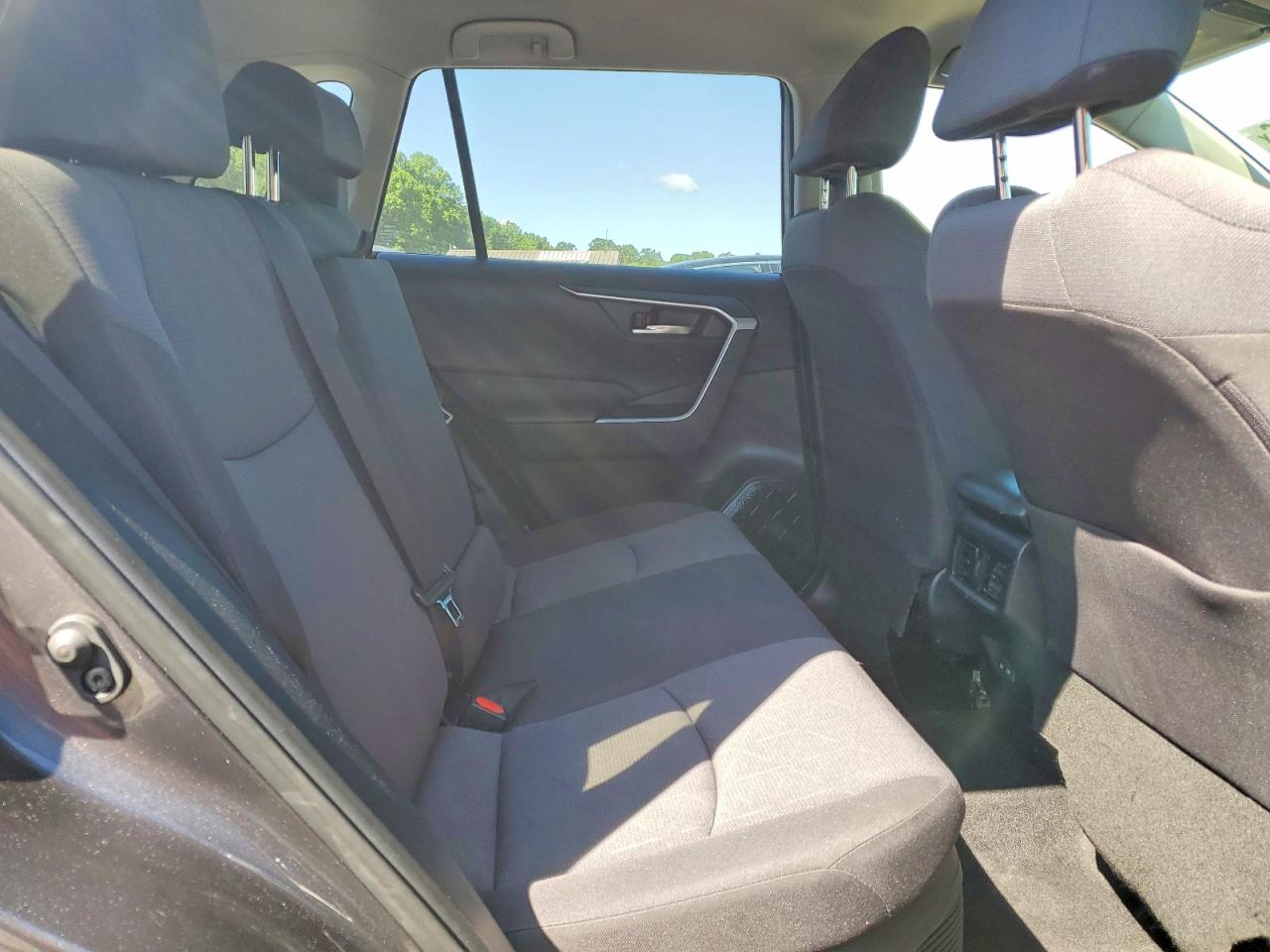 2024 Toyota Rav4 Hybrid Xle Gray vin: JTMRWRFV0RJ061546