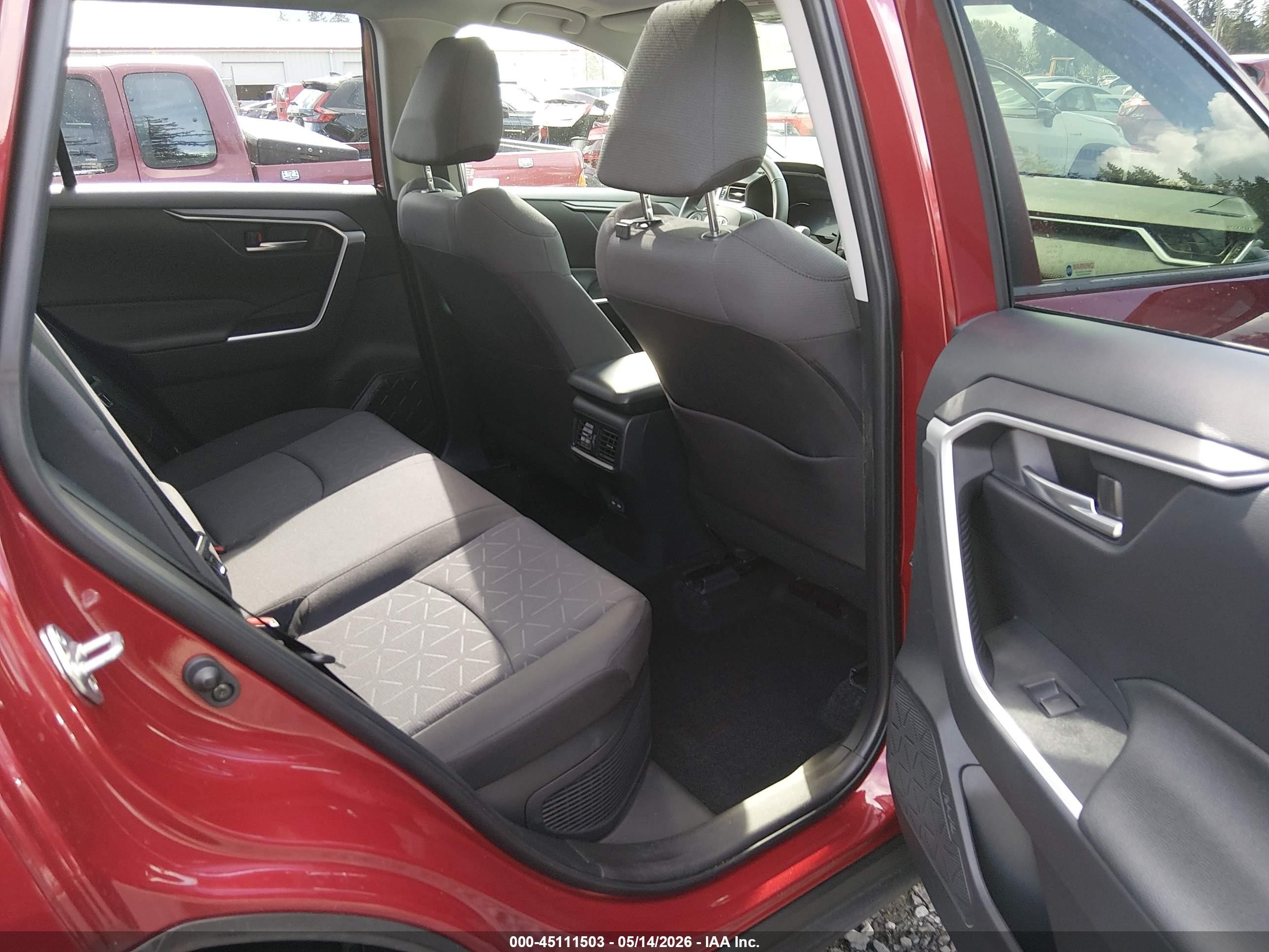 2025 Toyota Rav4 Hybrid Xle Red vin: JTMRWRFV0SD278065