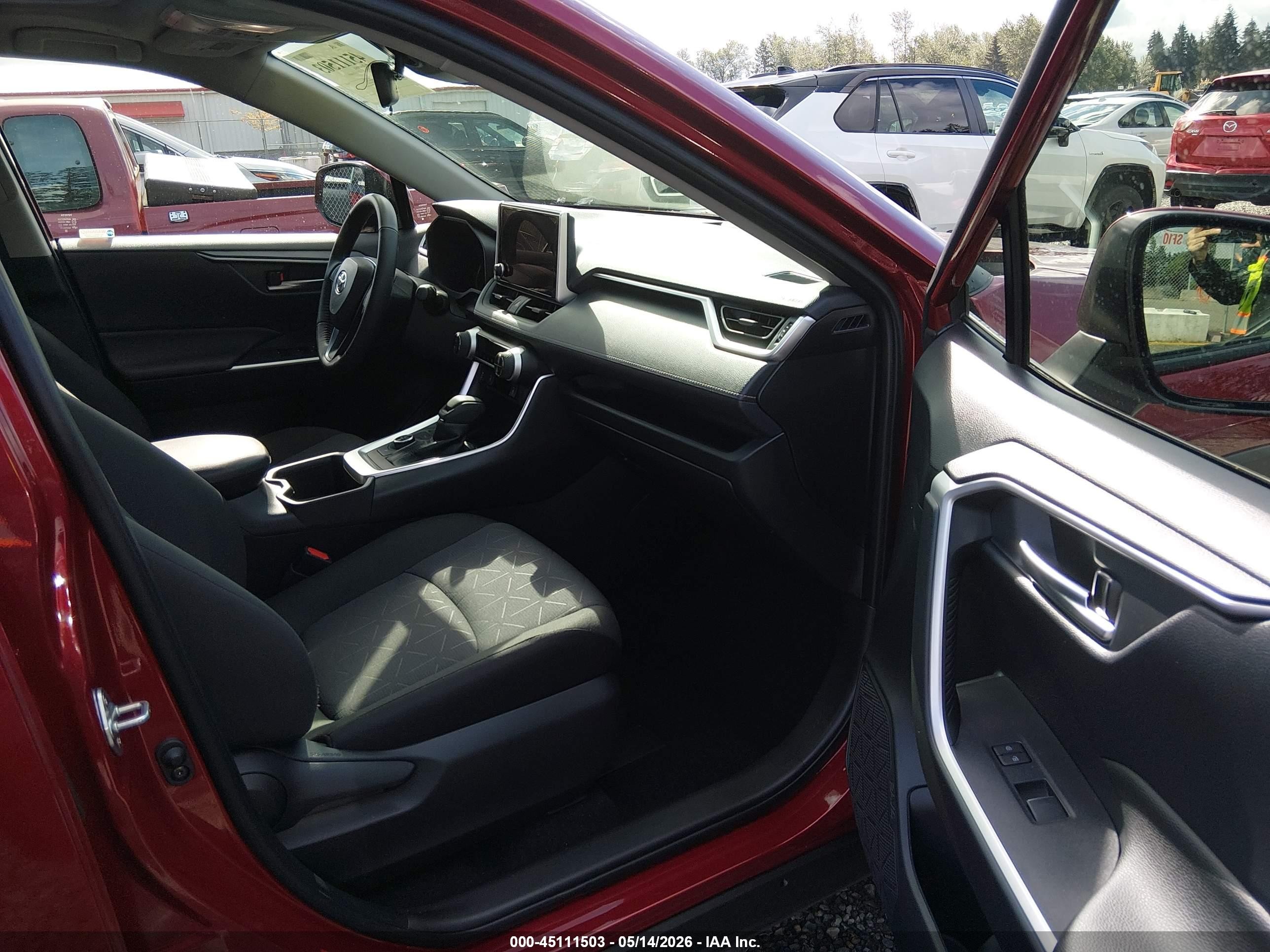 2025 Toyota Rav4 Hybrid Xle Red vin: JTMRWRFV0SD278065