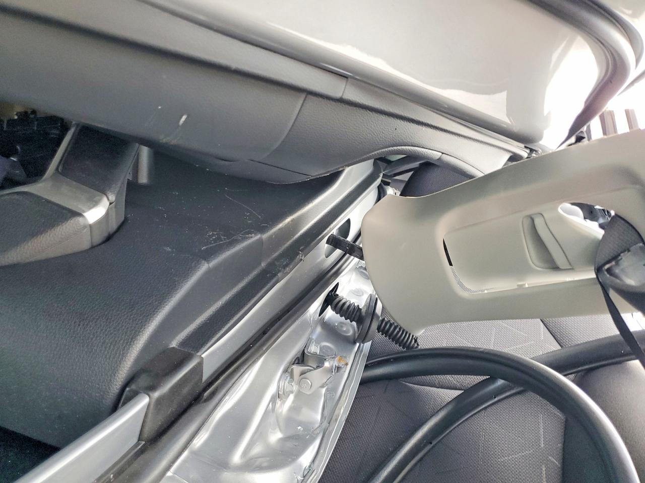 2024 Toyota Rav4 Hybrid Xle Серебряный vin: JTMRWRFV1RJ059272
