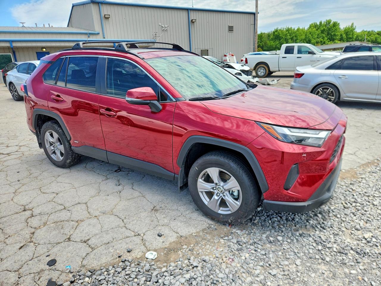 2025 Toyota Rav4 Hybrid Xle Red vin: JTMRWRFV3SD315626