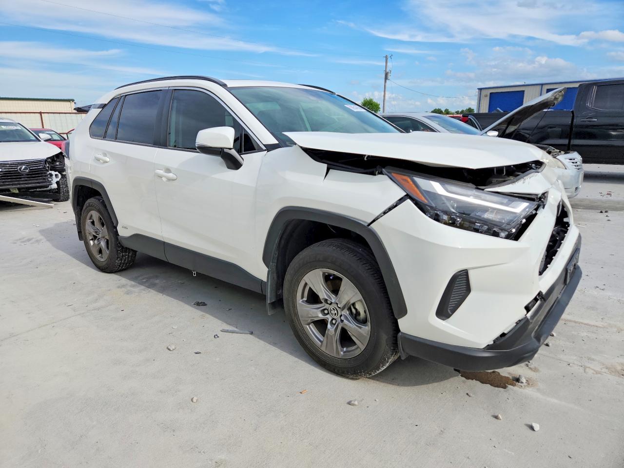 2025 Toyota Rav4 Hybrid Xle Белый vin: JTMRWRFV4SD277632