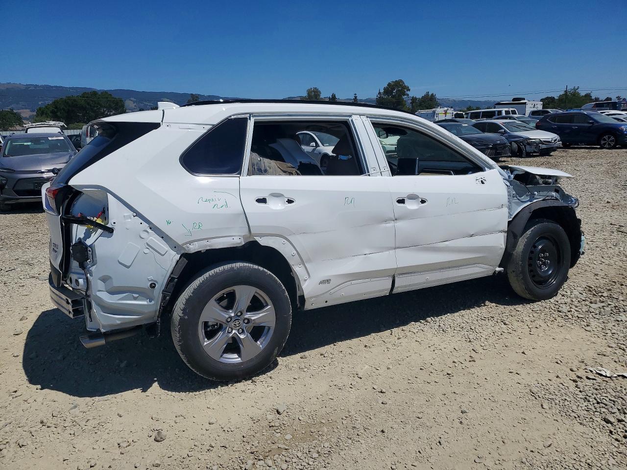 2025 Toyota Rav4 Hybrid Xle White vin: JTMRWRFV4SD345251
