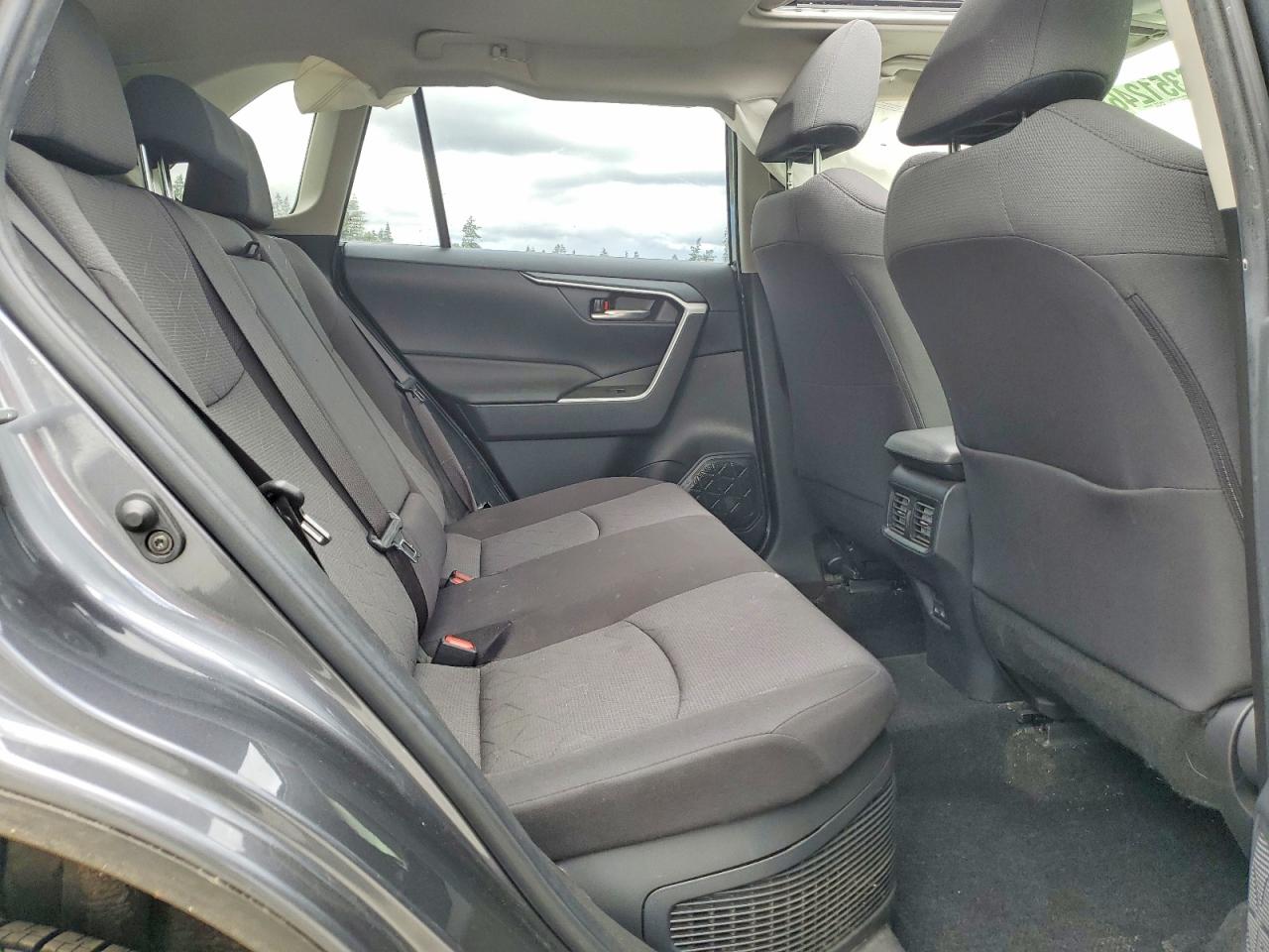 2022 Toyota Rav4 Xle Gray vin: JTMRWRFV6ND567908