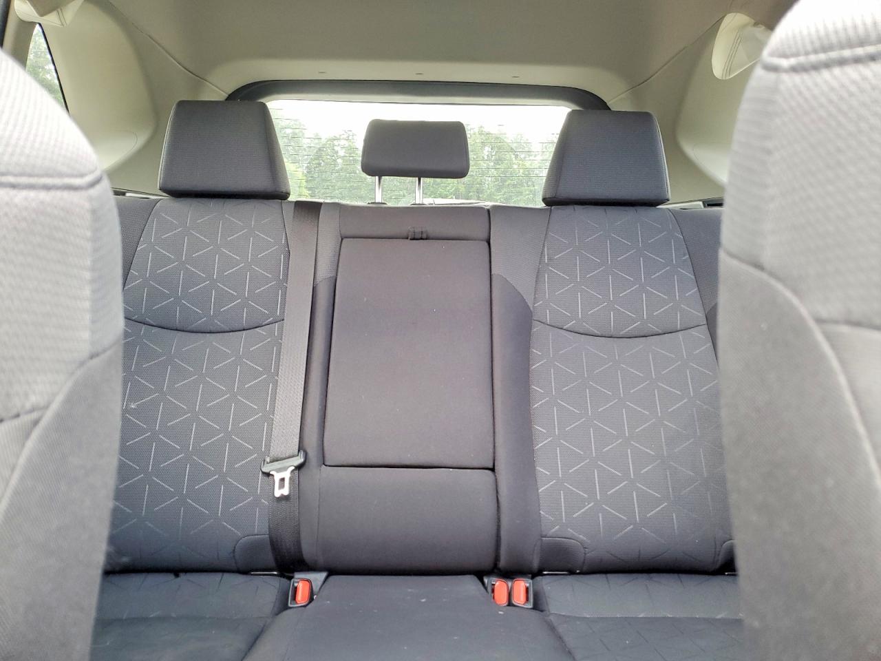 2022 Toyota Rav4 Xle Gray vin: JTMRWRFV6ND567908