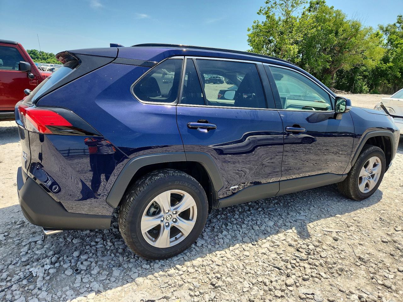 2025 Toyota Rav4 Hybrid Xle Blue vin: JTMRWRFV6SJ075425