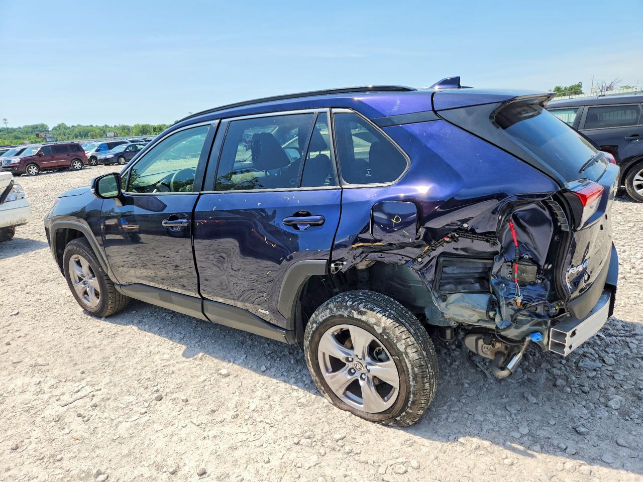 2025 Toyota Rav4 Hybrid Xle Blue vin: JTMRWRFV6SJ075425