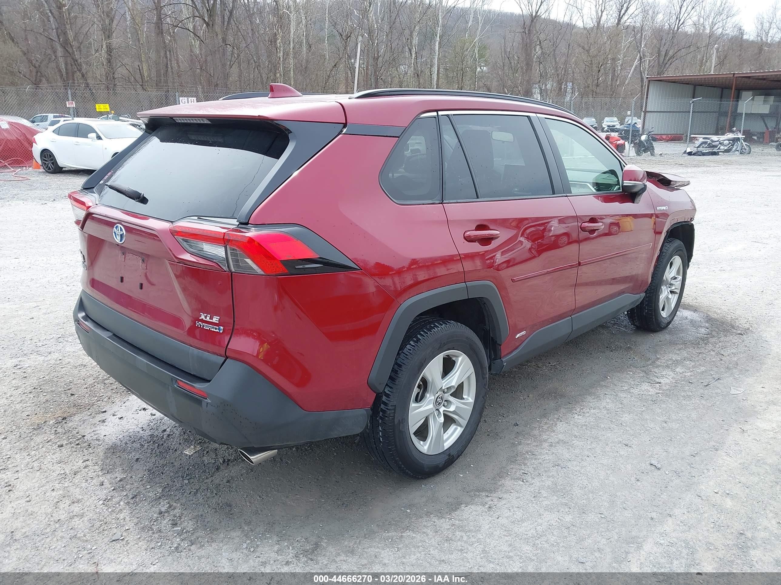 2021 Toyota Rav4 Hybrid Xle Red vin: JTMRWRFV8MD116512