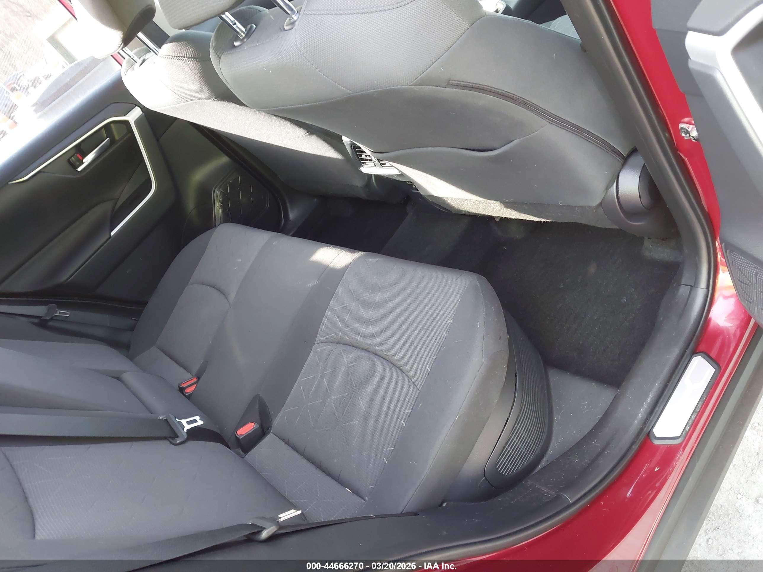 2021 Toyota Rav4 Hybrid Xle Red vin: JTMRWRFV8MD116512