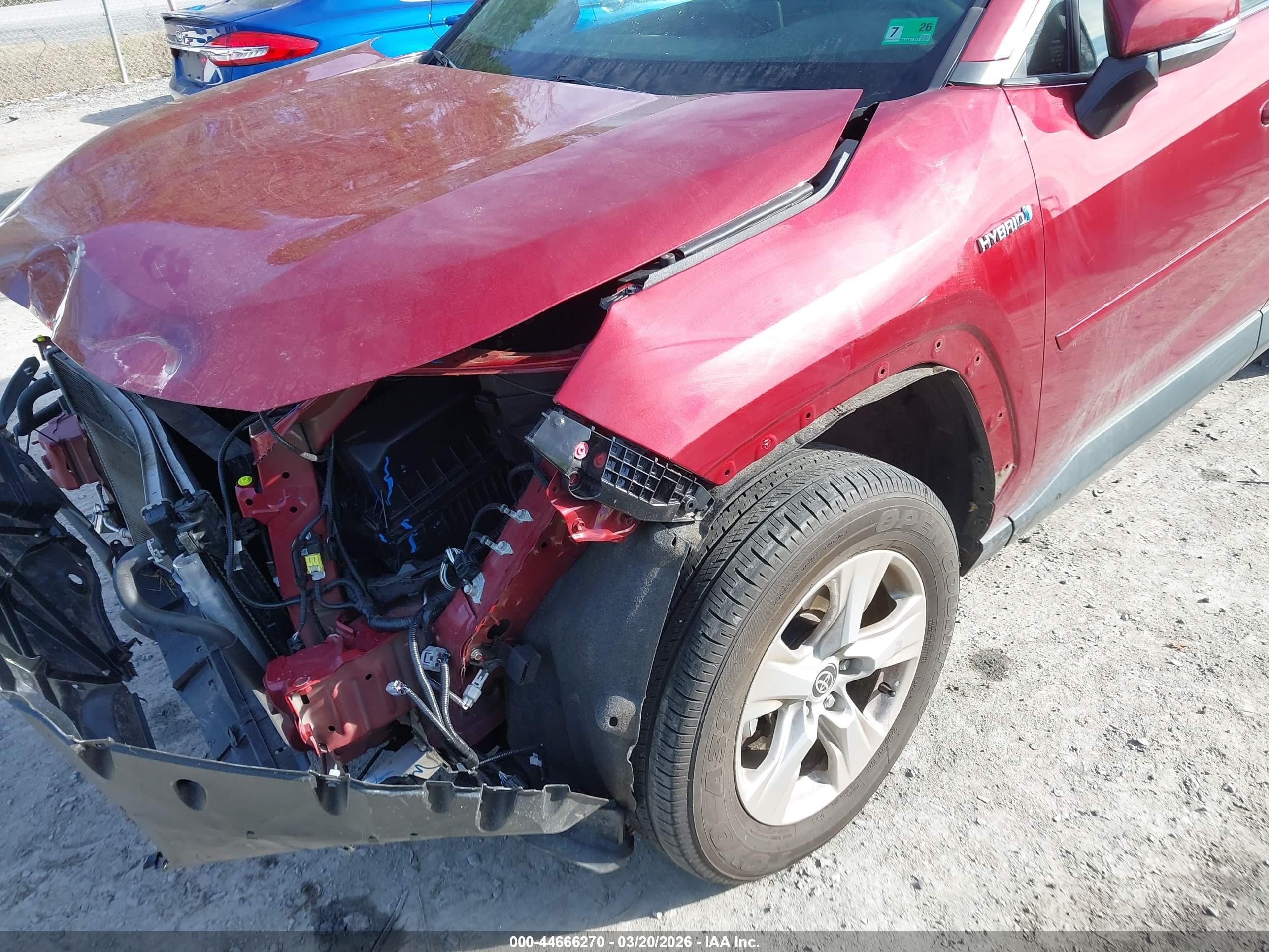 2021 Toyota Rav4 Hybrid Xle Red vin: JTMRWRFV8MD116512