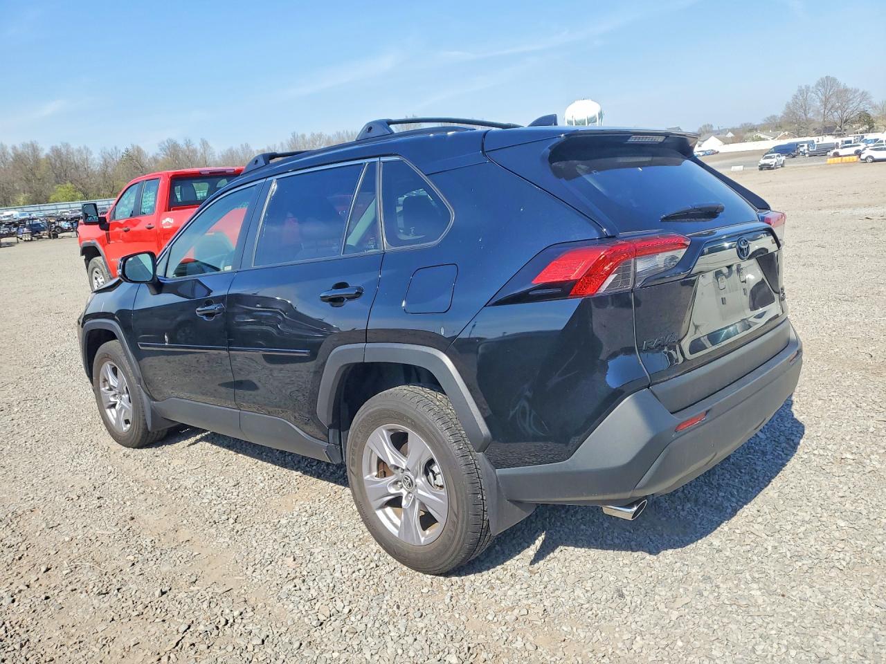 2024 Toyota Rav4 Hybrid Xle Black vin: JTMRWRFV8RD260634