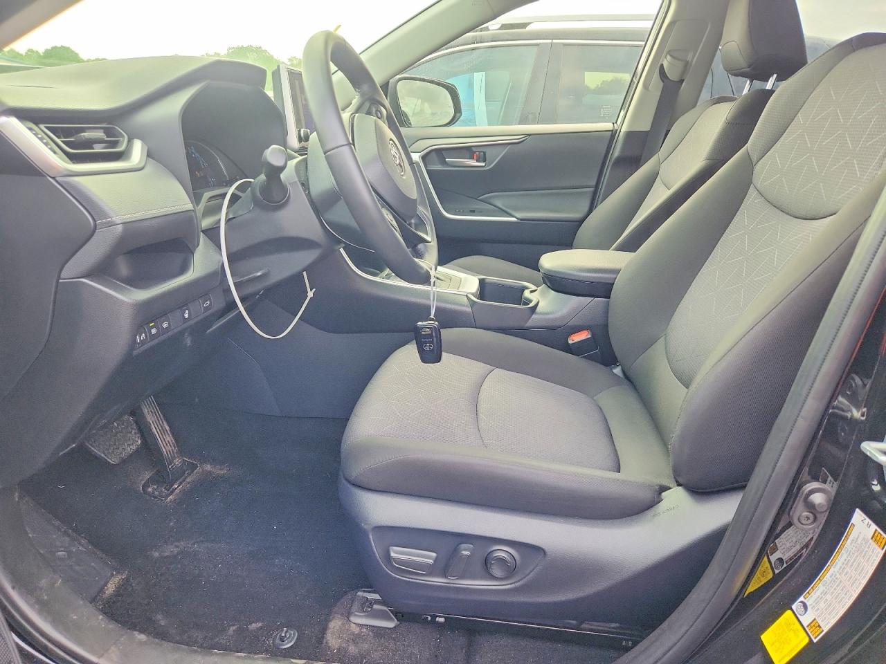 2025 Toyota Rav4 Hybrid Xle Black vin: JTMRWRFV9SJ063317