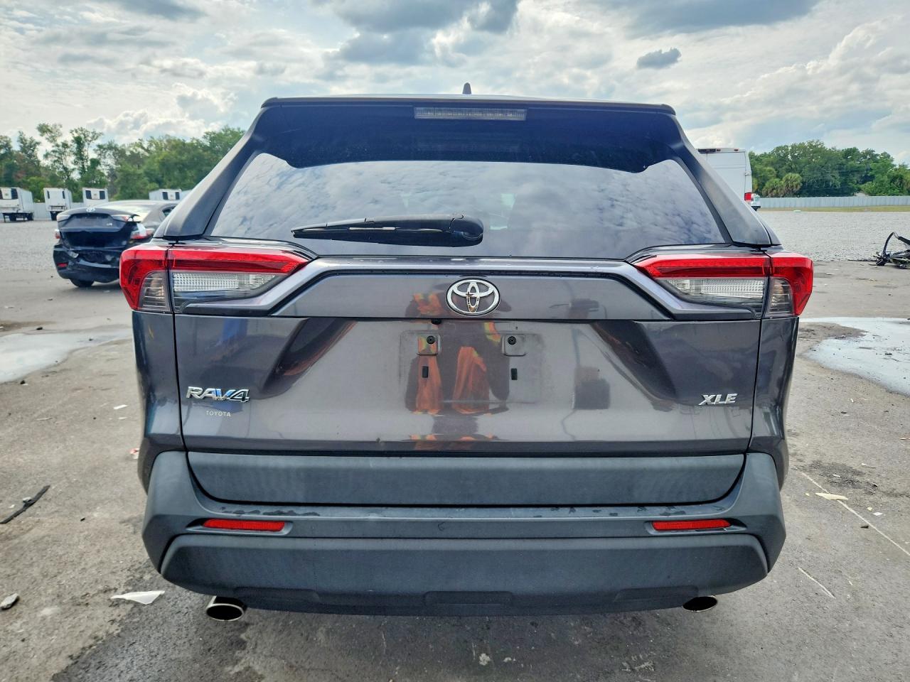 2019 Toyota Rav4 Xle Gray vin: JTMW1RFV0KJ001824