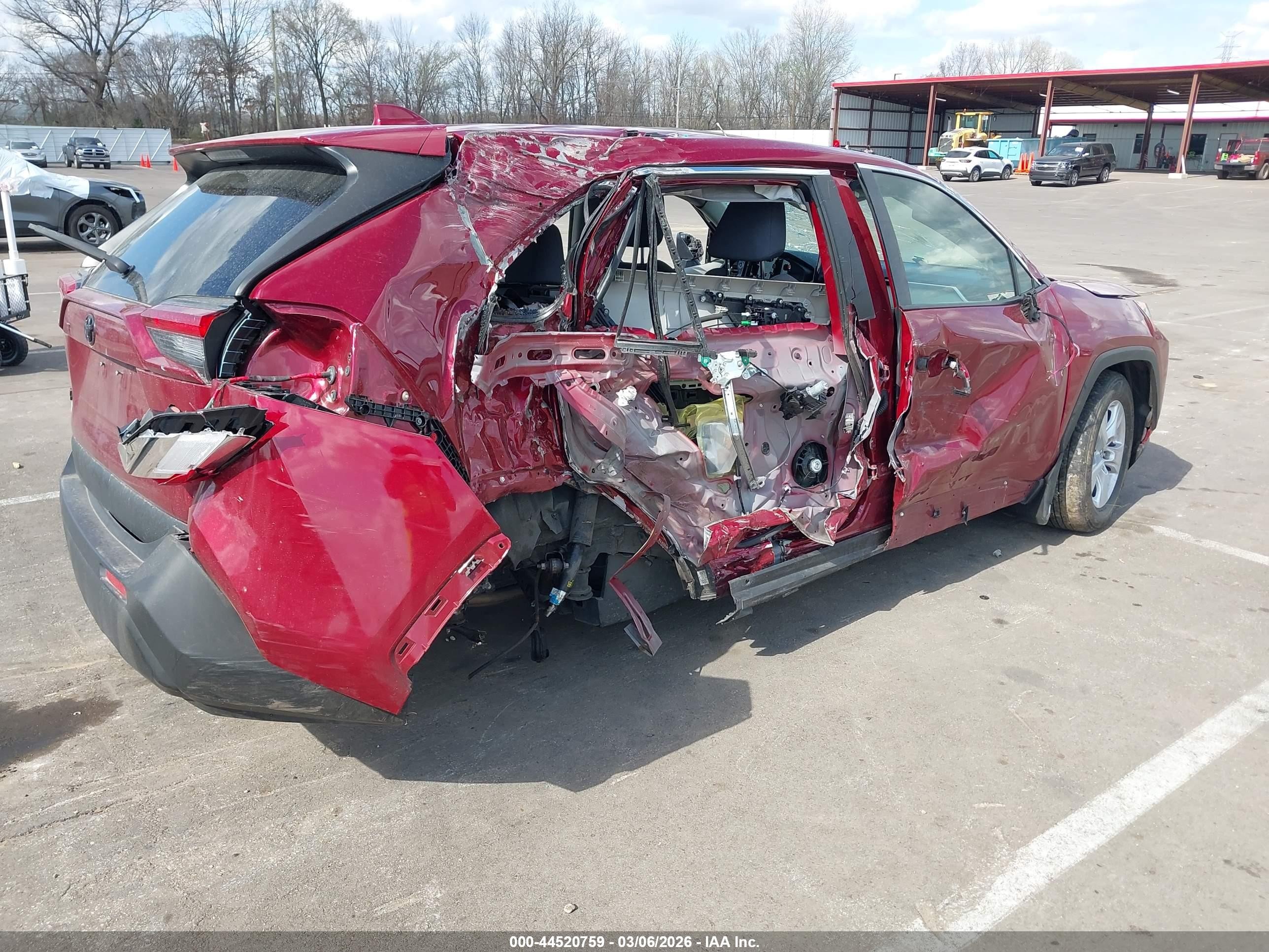 2020 Toyota Rav4 Xle Red vin: JTMW1RFV3LD052735