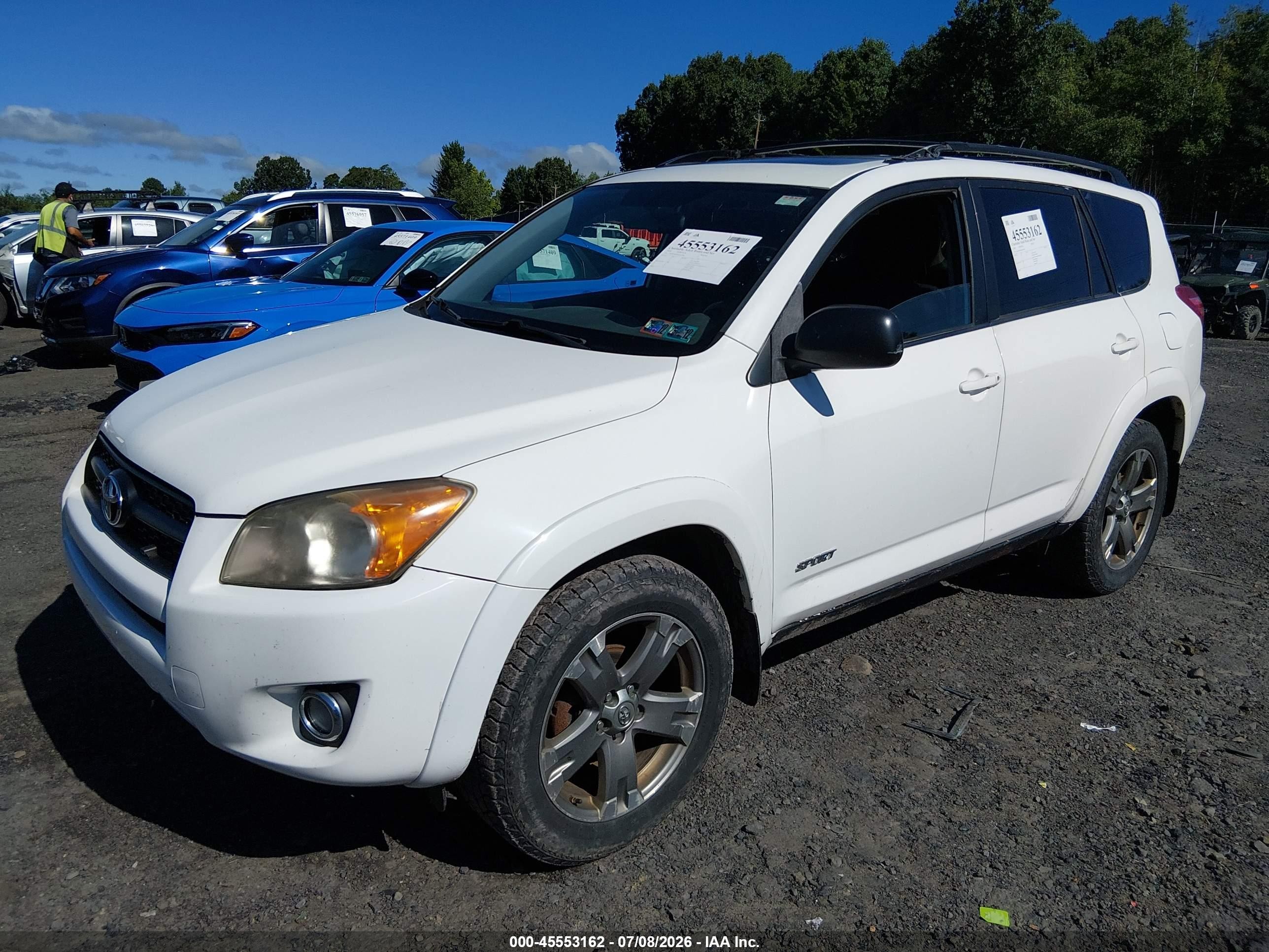 2010 Toyota Rav4 Sport White vin: JTMWF4DV0A5027581