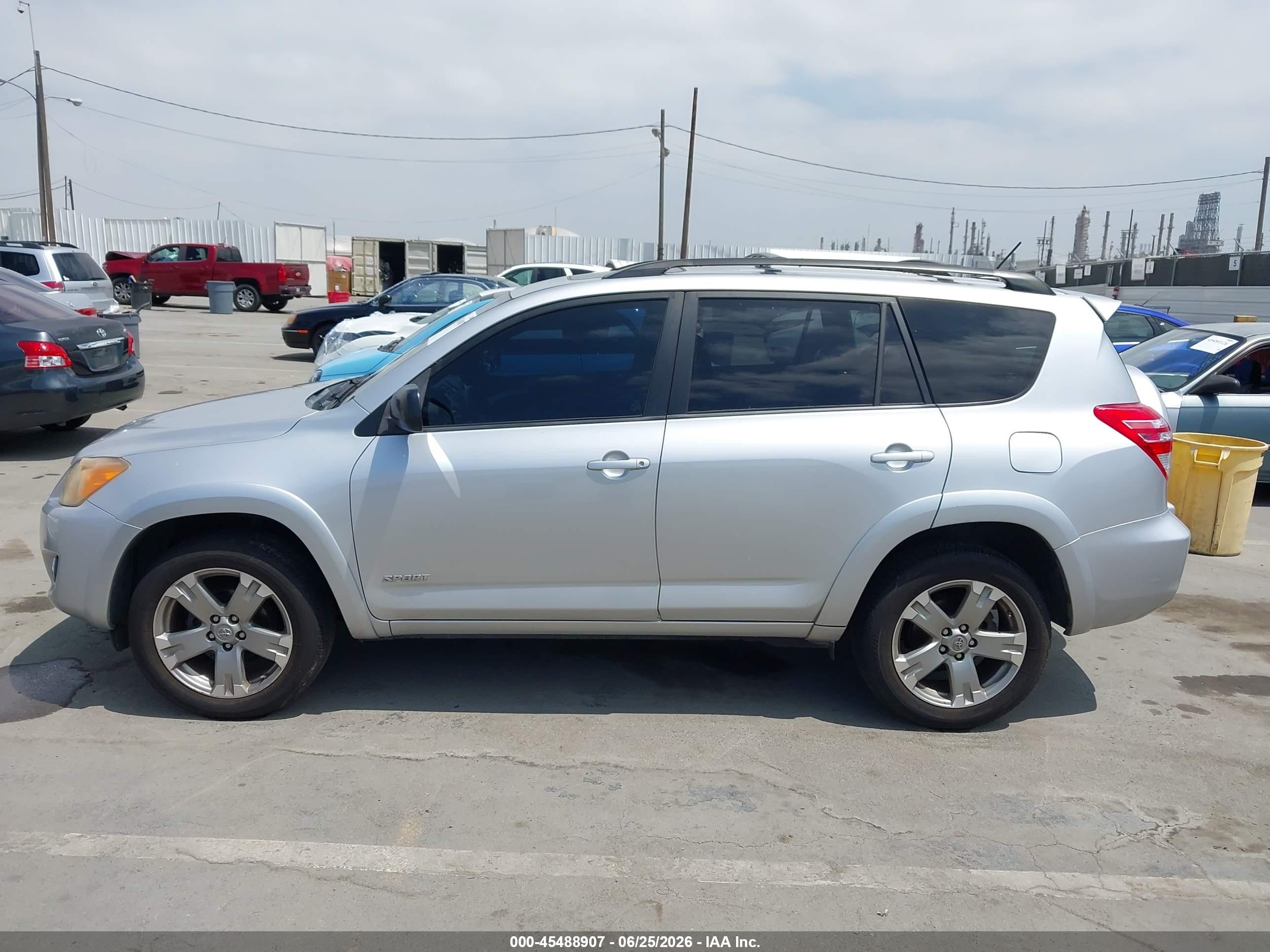 2010 Toyota Rav4 Sport Silver vin: JTMWF4DV3AD018735