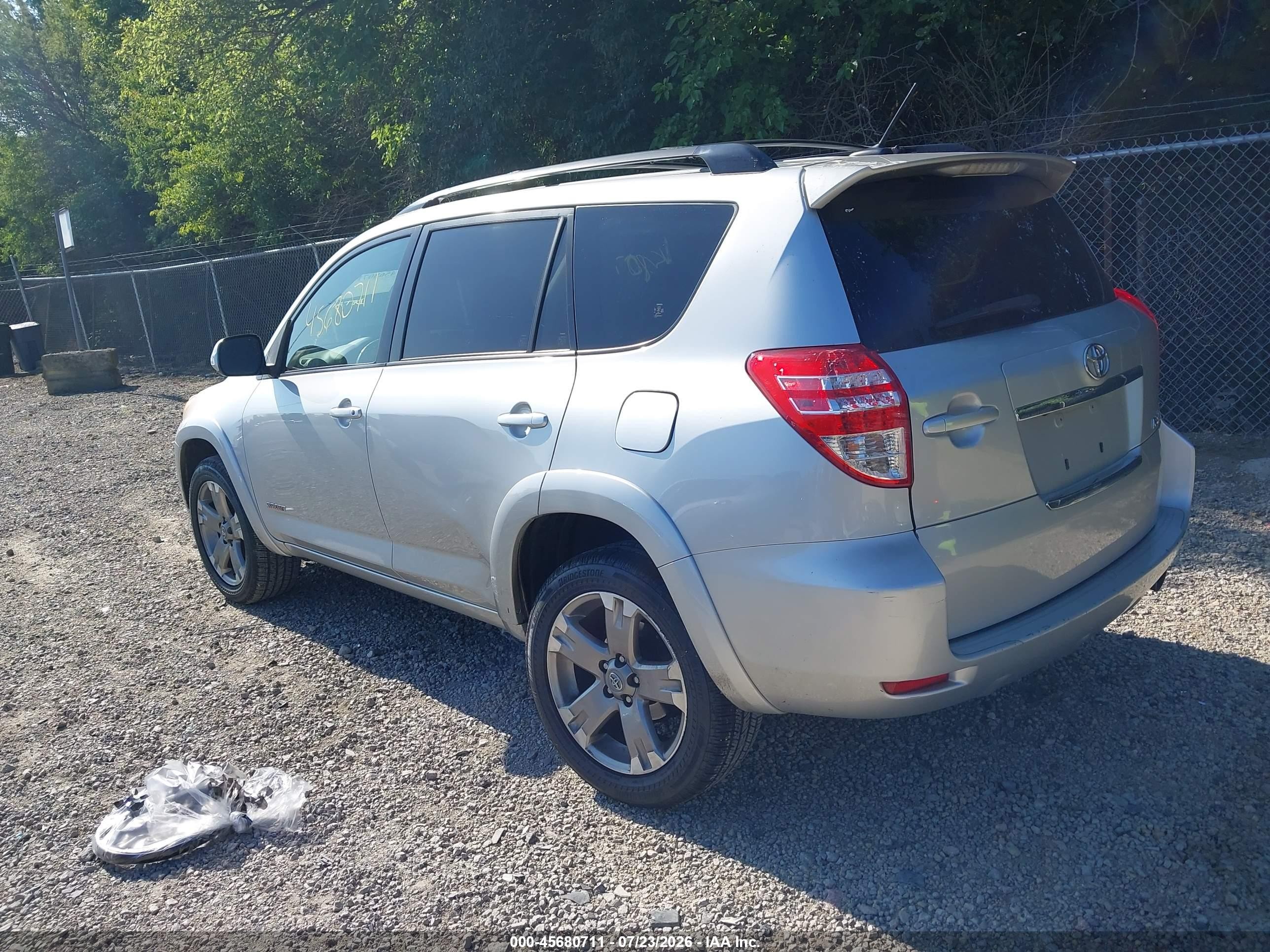 2011 Toyota Rav4 Sport Серебряный vin: JTMWF4DV3B5037930