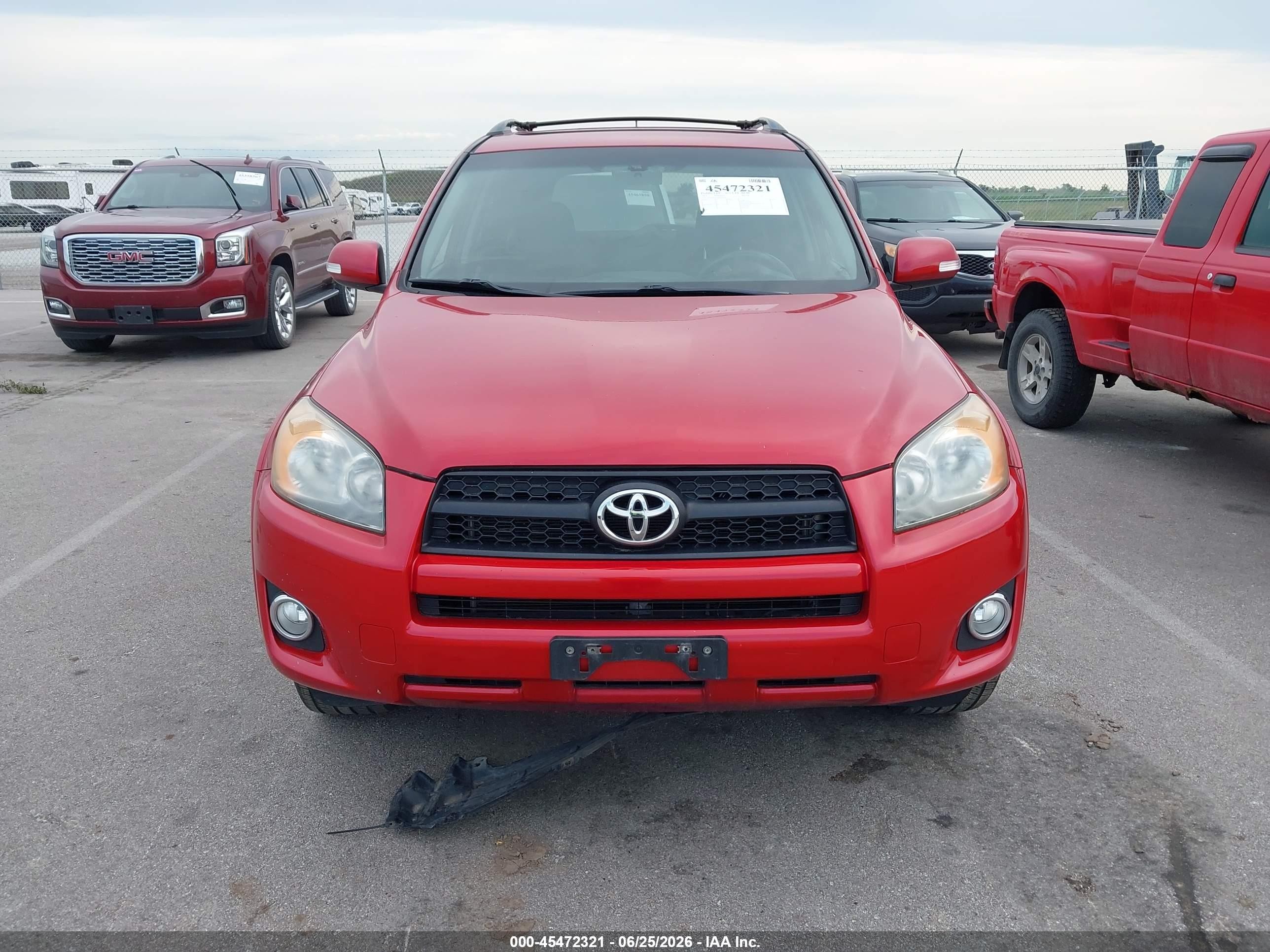 2011 Toyota Rav4 Sport Red vin: JTMWF4DV6B5039431
