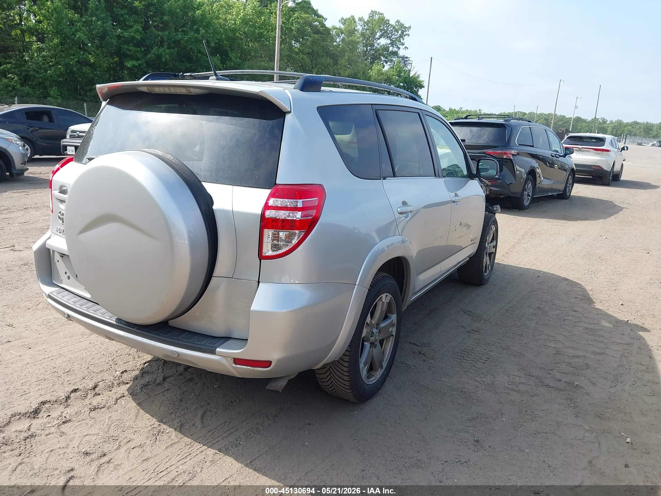2011 Toyota Rav4 Sport White vin: JTMWF4DV6B5041339
