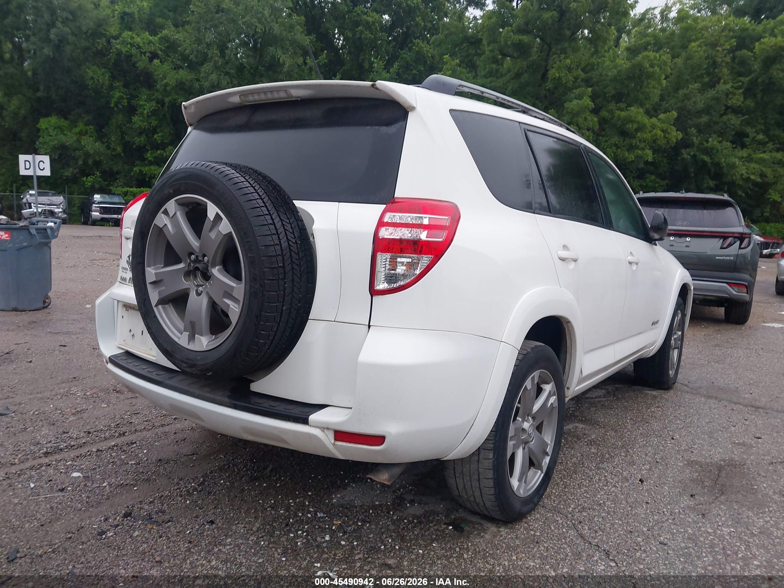 2010 Toyota Rav4 Sport White vin: JTMWF4DVXA5023070