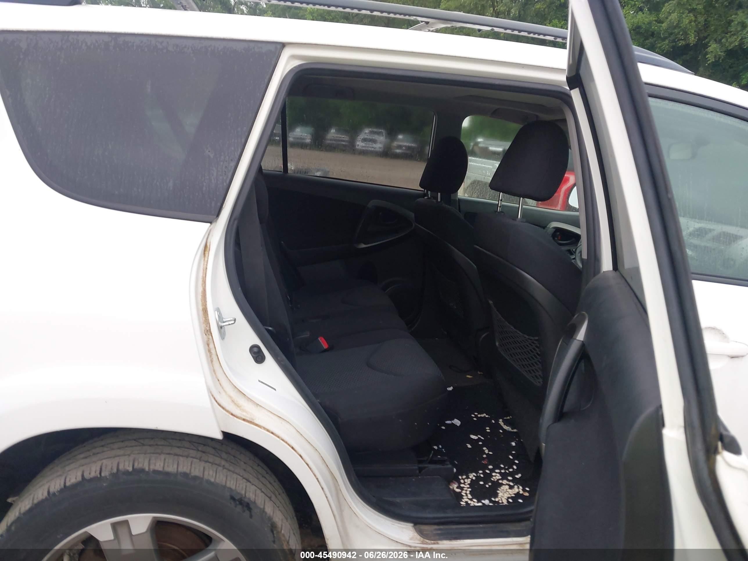 2010 Toyota Rav4 Sport White vin: JTMWF4DVXA5023070