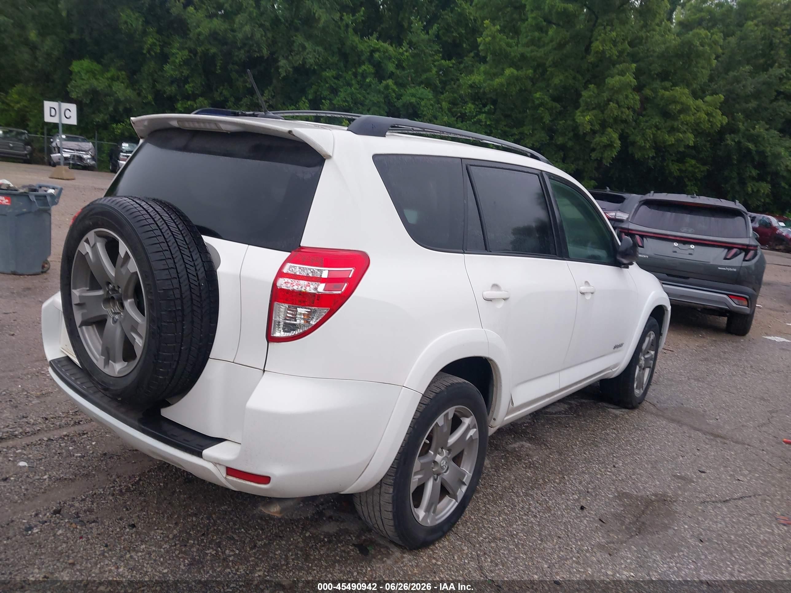 2010 Toyota Rav4 Sport White vin: JTMWF4DVXA5023070