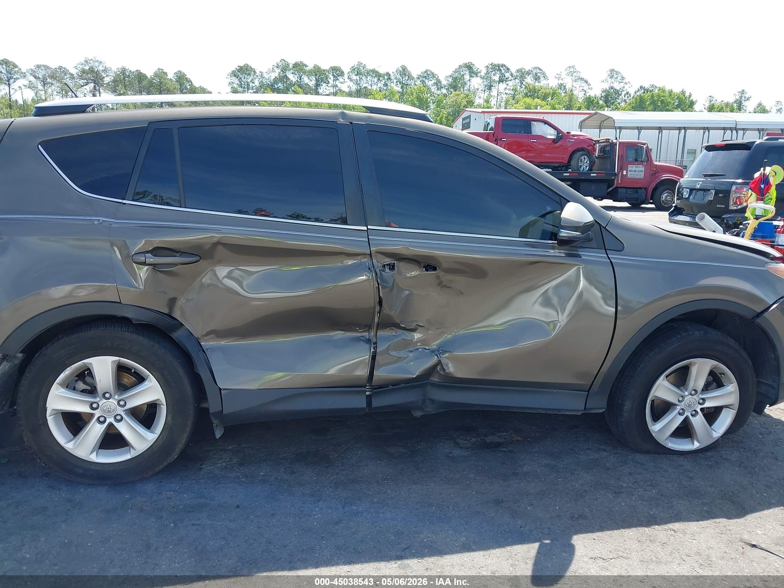 2013 Toyota Rav4 Xle Brown vin: JTMWFREV0DD002556