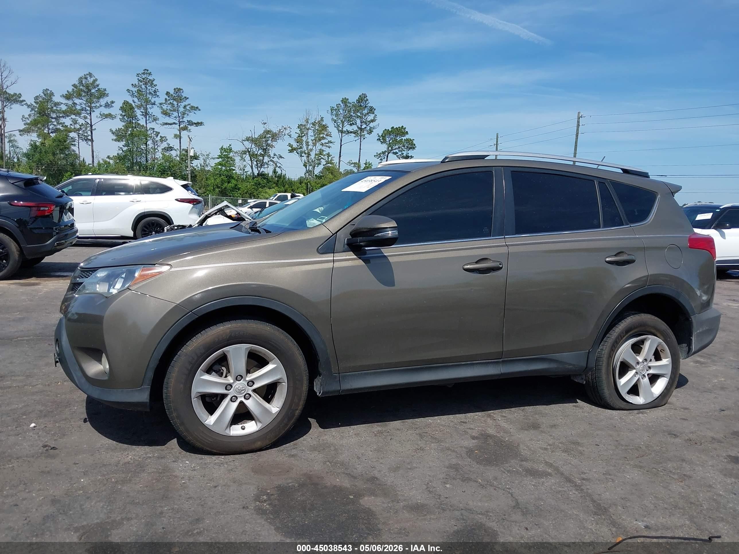 2013 Toyota Rav4 Xle Brown vin: JTMWFREV0DD002556