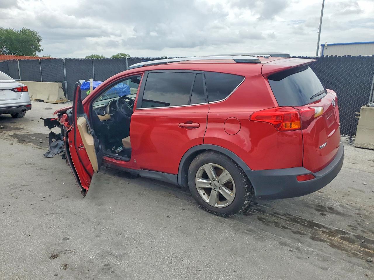 2013 Toyota Rav4 Sports Red vin: JTMWFREV0DD006073