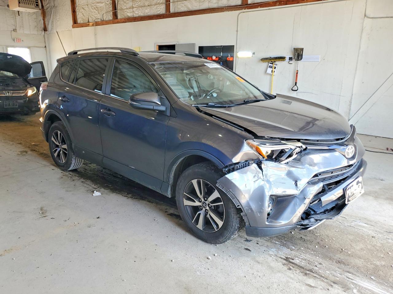 2017 Toyota Rav4 Xle Серый vin: JTMWFREV0HJ123305