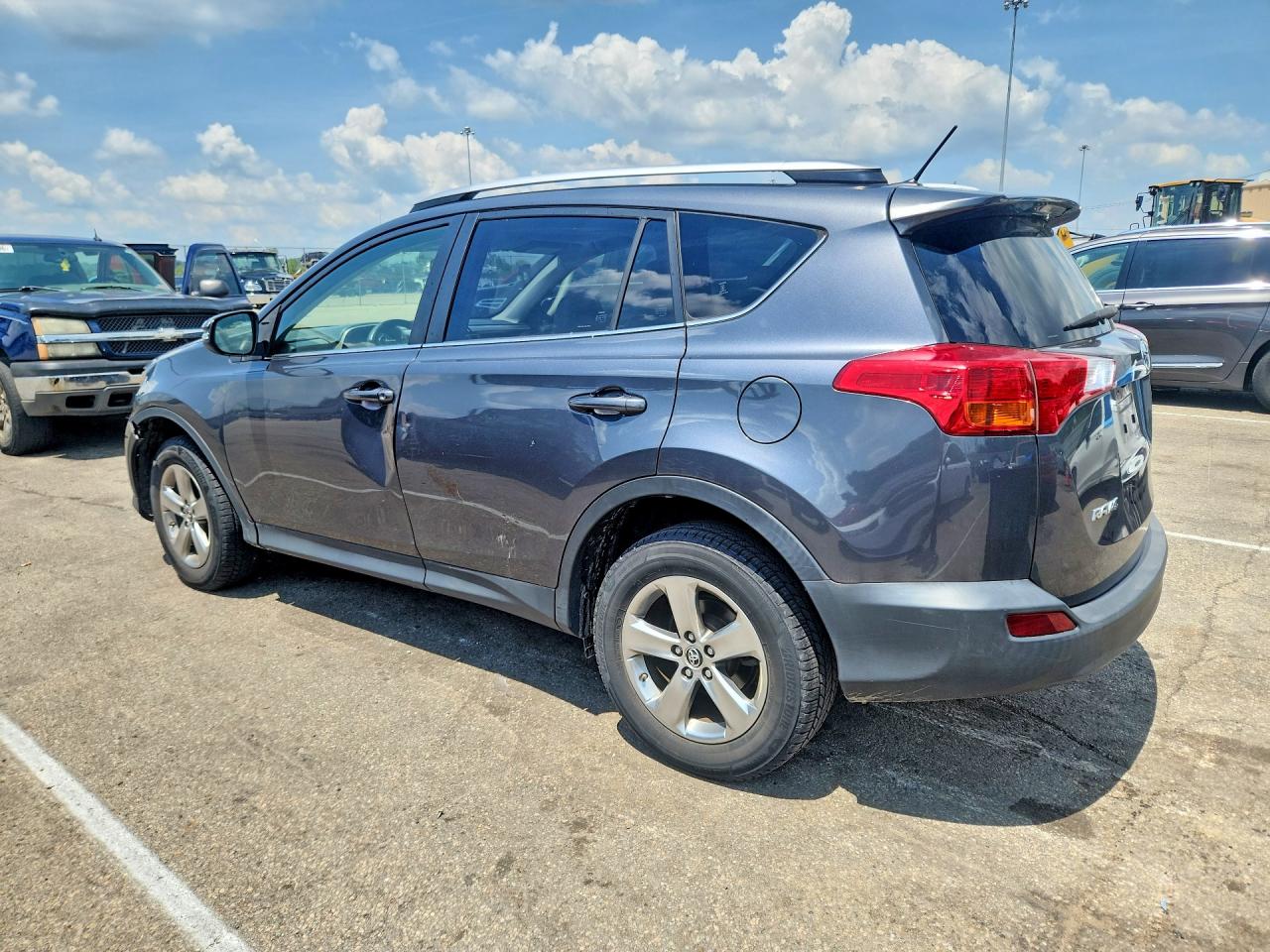 2015 Toyota Rav4 Xle Gray vin: JTMWFREV1FD049940