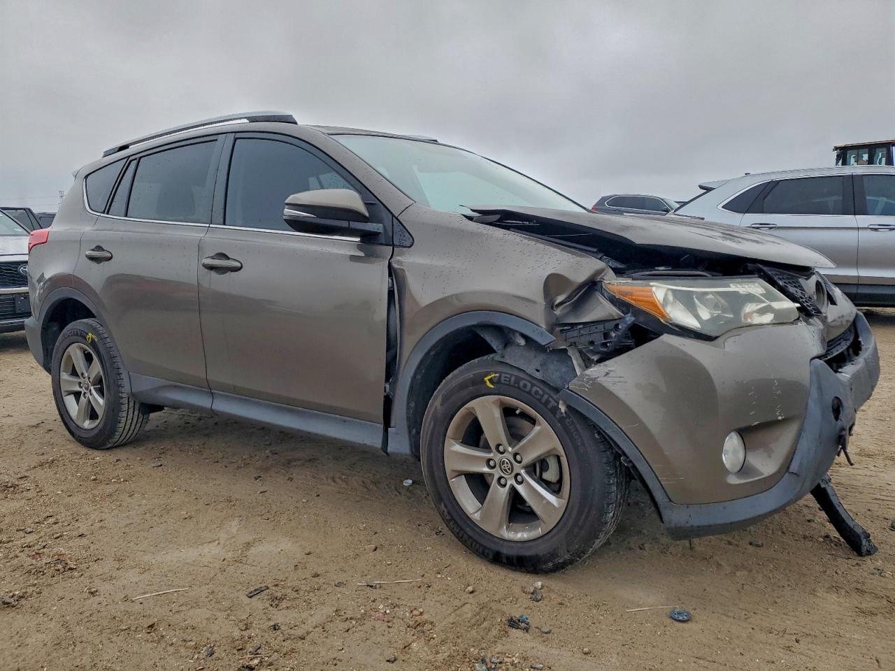 2015 Toyota Rav4 Xle Tan vin: JTMWFREV1FD060162