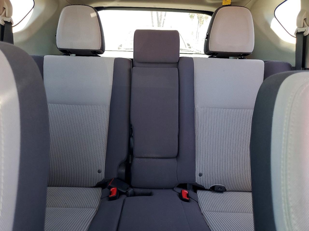 2015 Toyota Rav4 Xle Silver vin: JTMWFREV1FD068651