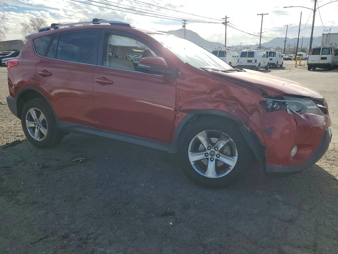 2015 Toyota Rav4 Xle Red vin: JTMWFREV1FJ034498