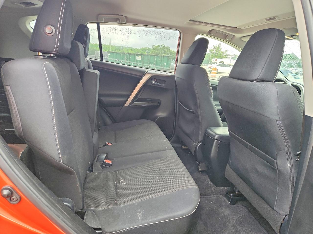2016 Toyota Rav4 Xle Orange vin: JTMWFREV1GJ096808