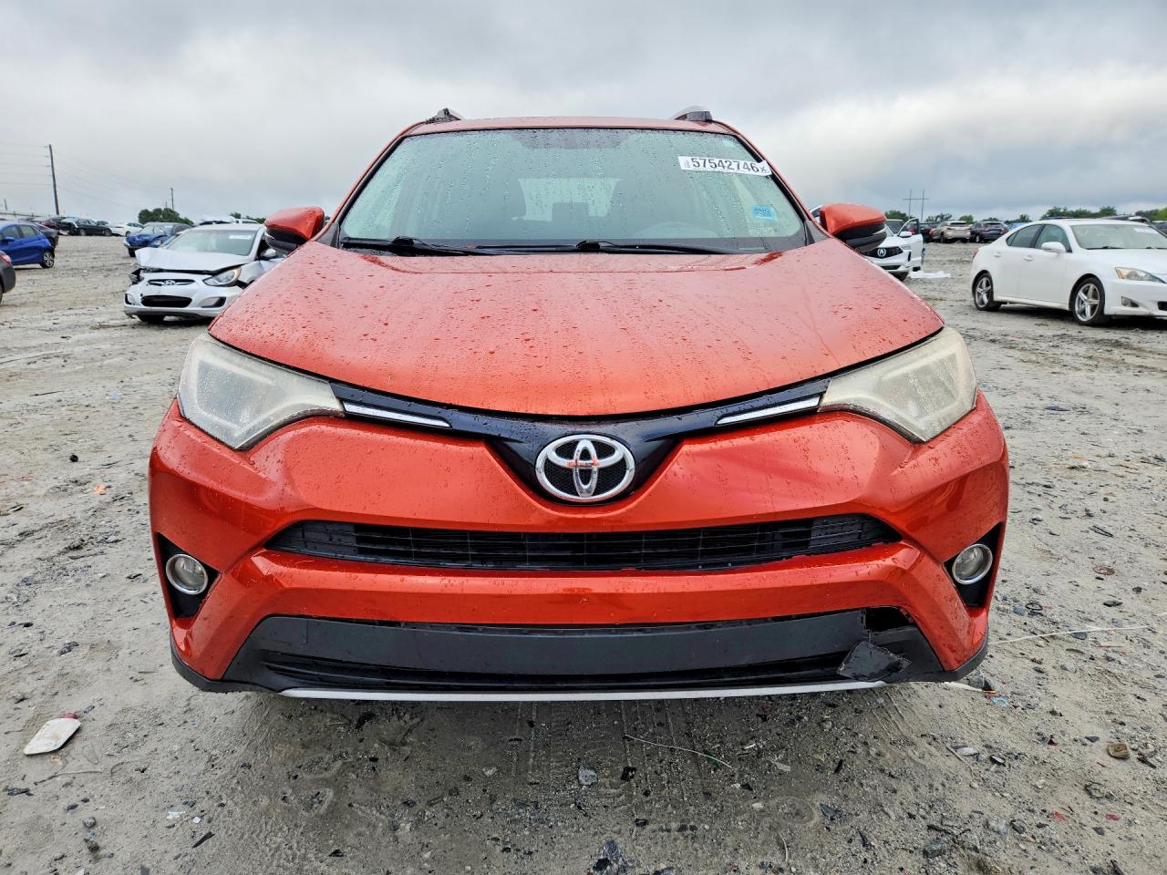 2016 Toyota Rav4 Xle Orange vin: JTMWFREV1GJ096808