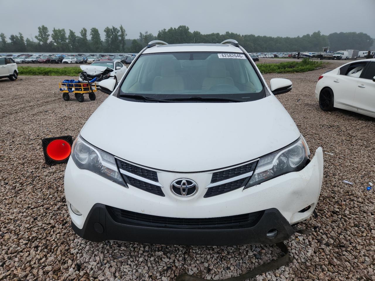 2013 Toyota Rav4 Xle White vin: JTMWFREV2D5006411