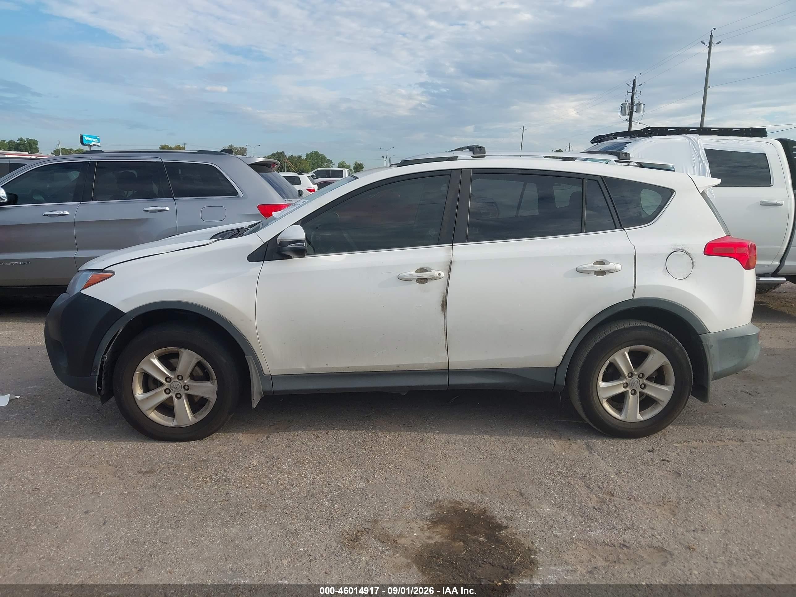 2013 Toyota Rav4 Xle Белый vin: JTMWFREV2D5009275