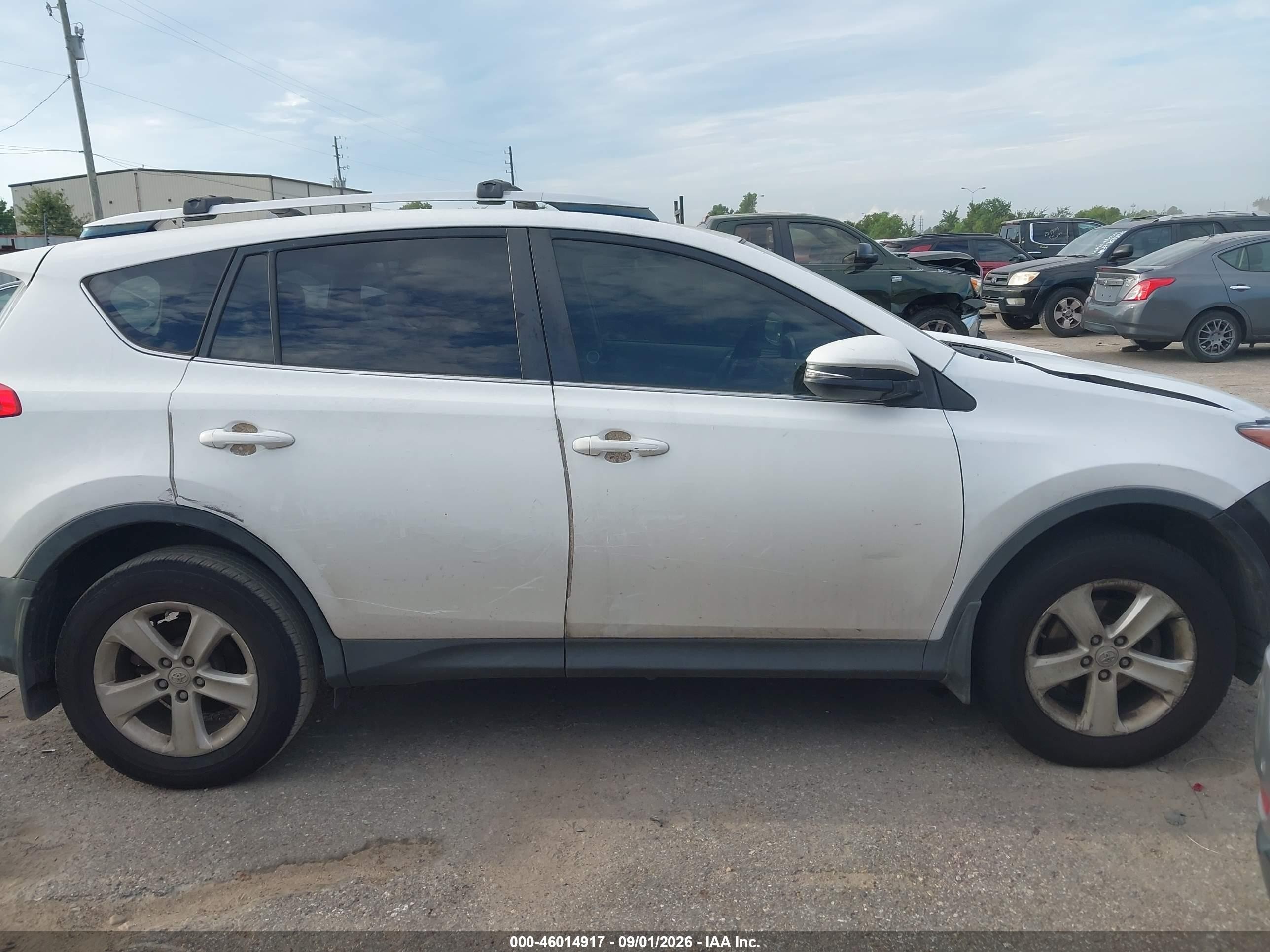 2013 Toyota Rav4 Xle Белый vin: JTMWFREV2D5009275
