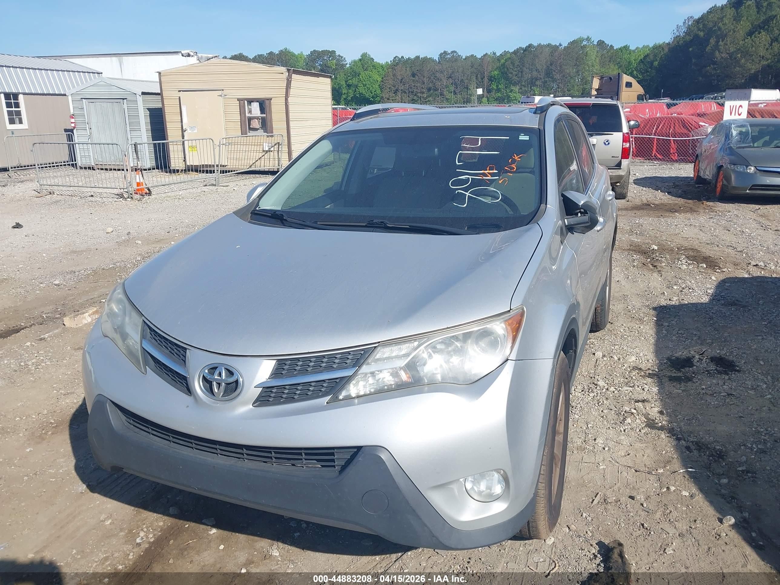 2014 Toyota Rav4 Xle Silver vin: JTMWFREV2ED041344