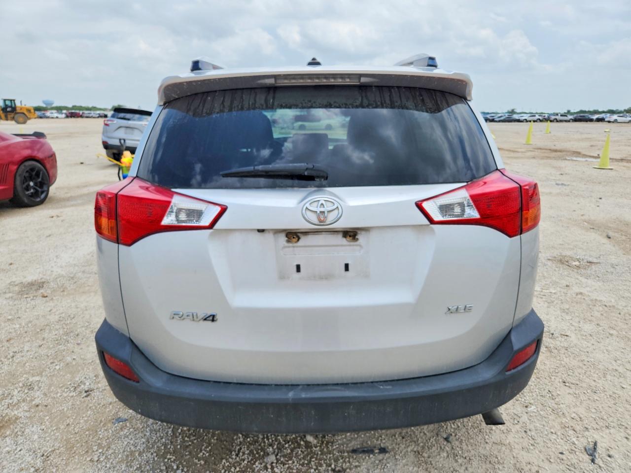 2014 Toyota Rav4 Xle Silver vin: JTMWFREV2EJ007941